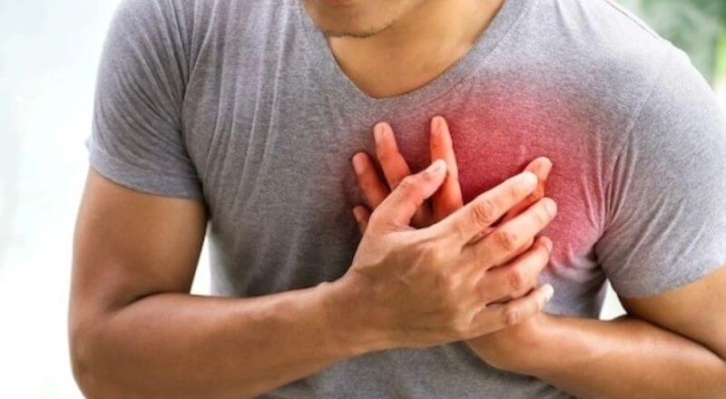 4 thói quen buổi tối âm thầm ảnh hưởng tim mạch