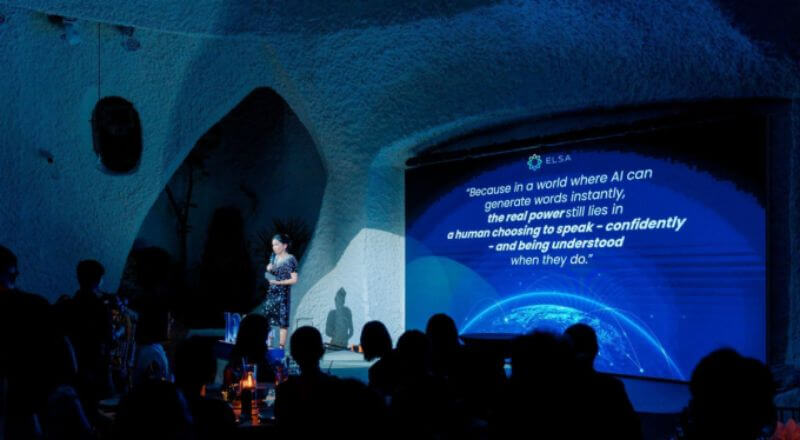 Bà Văn Đinh Hồng Vũ phát biểu chia sẻ trong buổi lễ kỷ niệm.