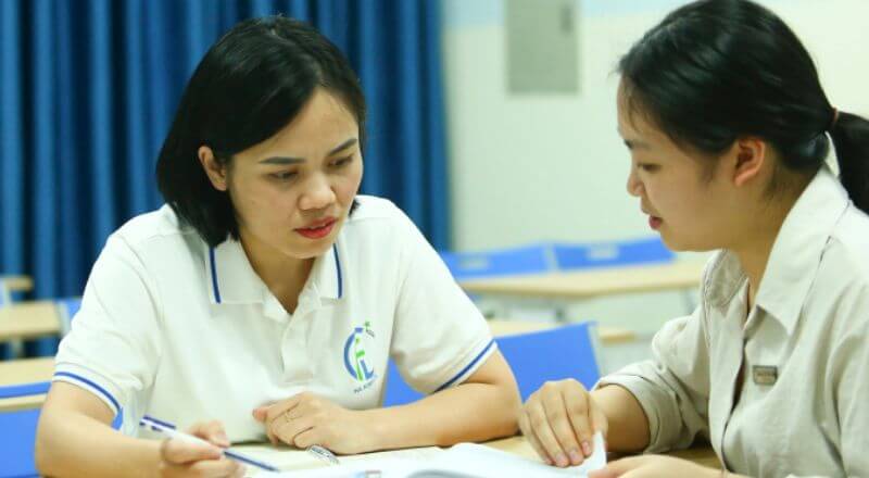 Nhân viên FDI nghỉ việc học tiếng Trung để tăng thu nhập 6 Chị Vui, 36 tuổi, nhận thấy rằng thành thạo ngoại ngữ là chìa khóa tạo ưu thế trong bối cảnh thị trường lao động ngày càng khốc liệt và cạnh tran