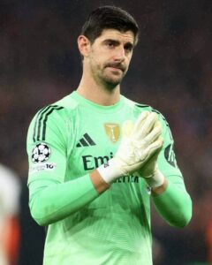 Courtois chấn thương, Lunin bất đắc dĩ gánh khung thành Real
