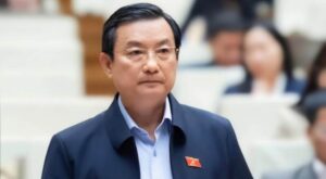 Đại biểu Quốc hội Phạm Trọng Nhân đang đứng phát biểu