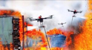 Đội bay UAV đồng bộ sử dụng vòi chữa cháy để dập lửa
