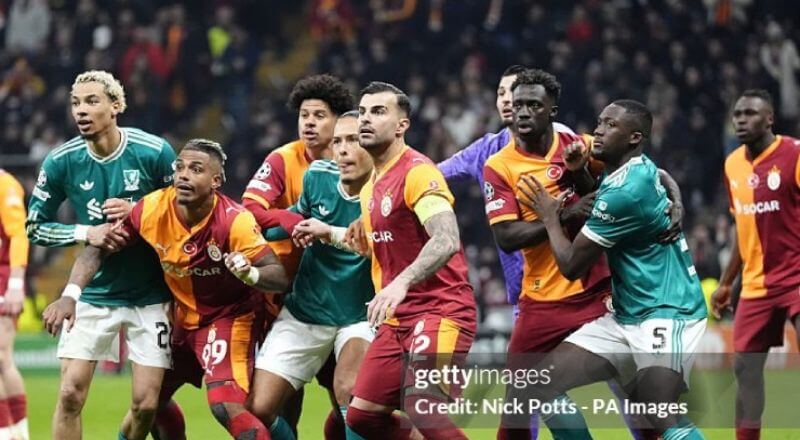 Galatasaray “bão” phố Liverpool bất chấp cấm UEFA 1