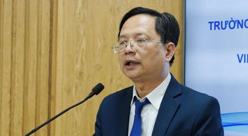 GS.TSKH Vũ Hoàng Linh đang chia sẻ về chương trình