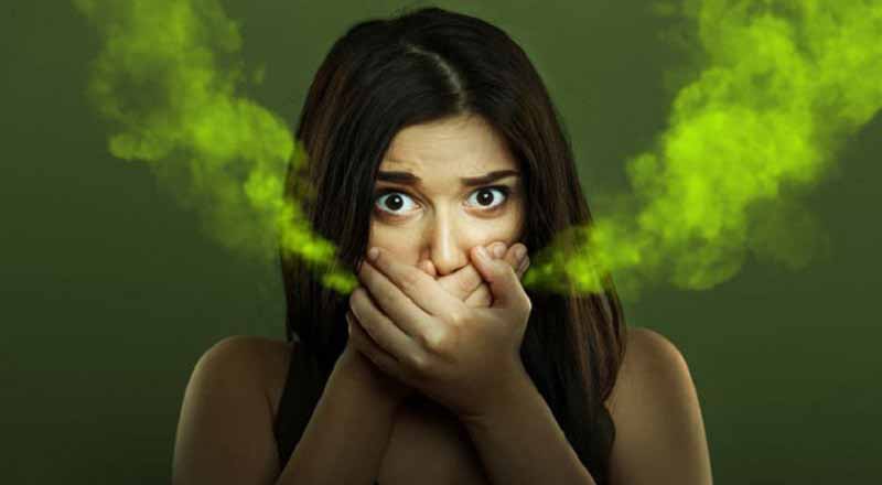 Hơi thở có mùi là gì? Đặc điểm nhận biết