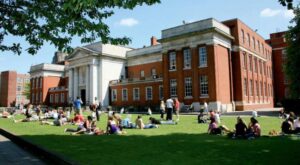 Khuôn viên Đại học Manchester tại Anh