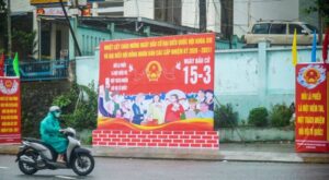 Nhiều tuyến đường tại Đà Nẵng được trang hoàng, tuyên truyền về ngày bầu cử