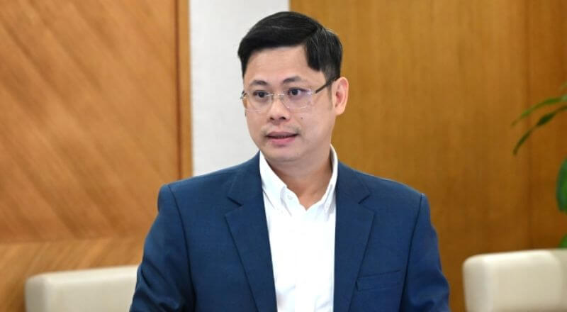 Ông Hoàng Anh Tú là Vụ phó Khoa học kỹ thuật và công nghệ đang nêu ý kiến tại cuộc họp