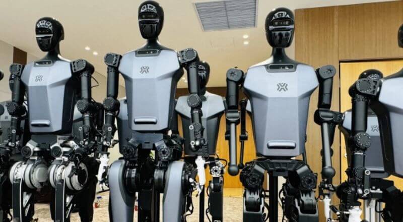 Robot mã nguồn mở Tianghong, sản phẩm do Trung tâm Đổi mới Robot Hình người Bắc Kinh phát triển