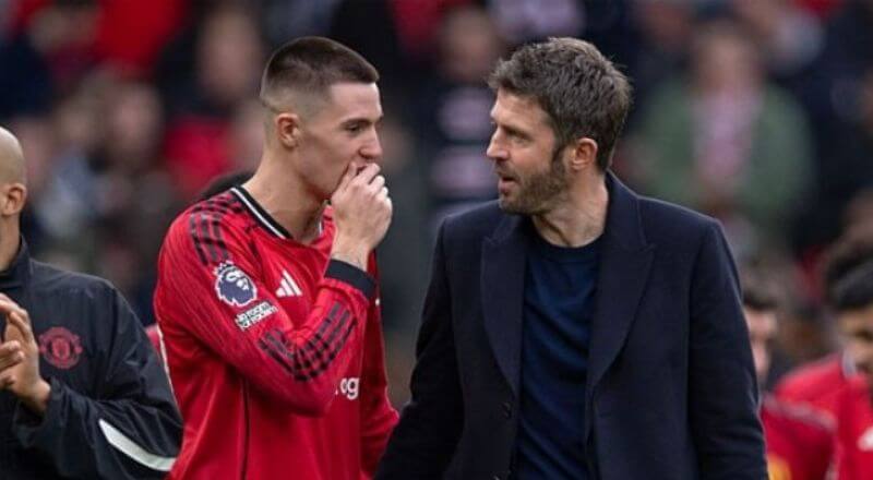 Sesko hồi sinh nhờ Carrick, không còn là “bom xịt”