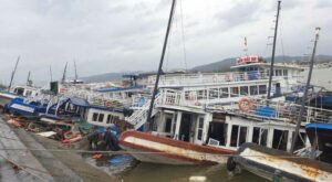 Tàu thuyền bị bão Yagi đánh chìm tại Cảng quốc tế Tuần Châu