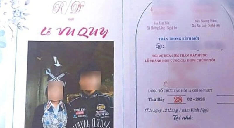 Thiệp mời đám cưới của một nữ sinh lớp 8 bị bắt làm vợ theo hủ tục ở xã Na Loi.