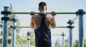 Tinh thần vui giúp duy trì phong độ ở nam giới