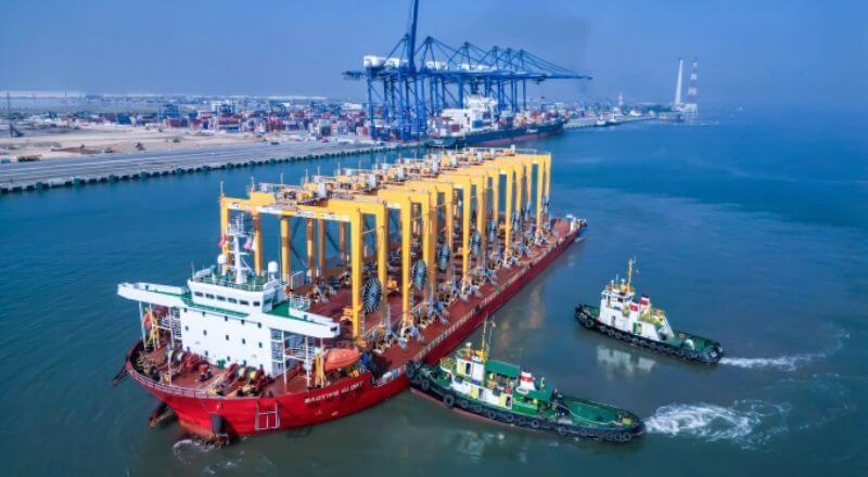 Tàu lớn tại cụm cảng Lạch Huyện, Hải Phòng